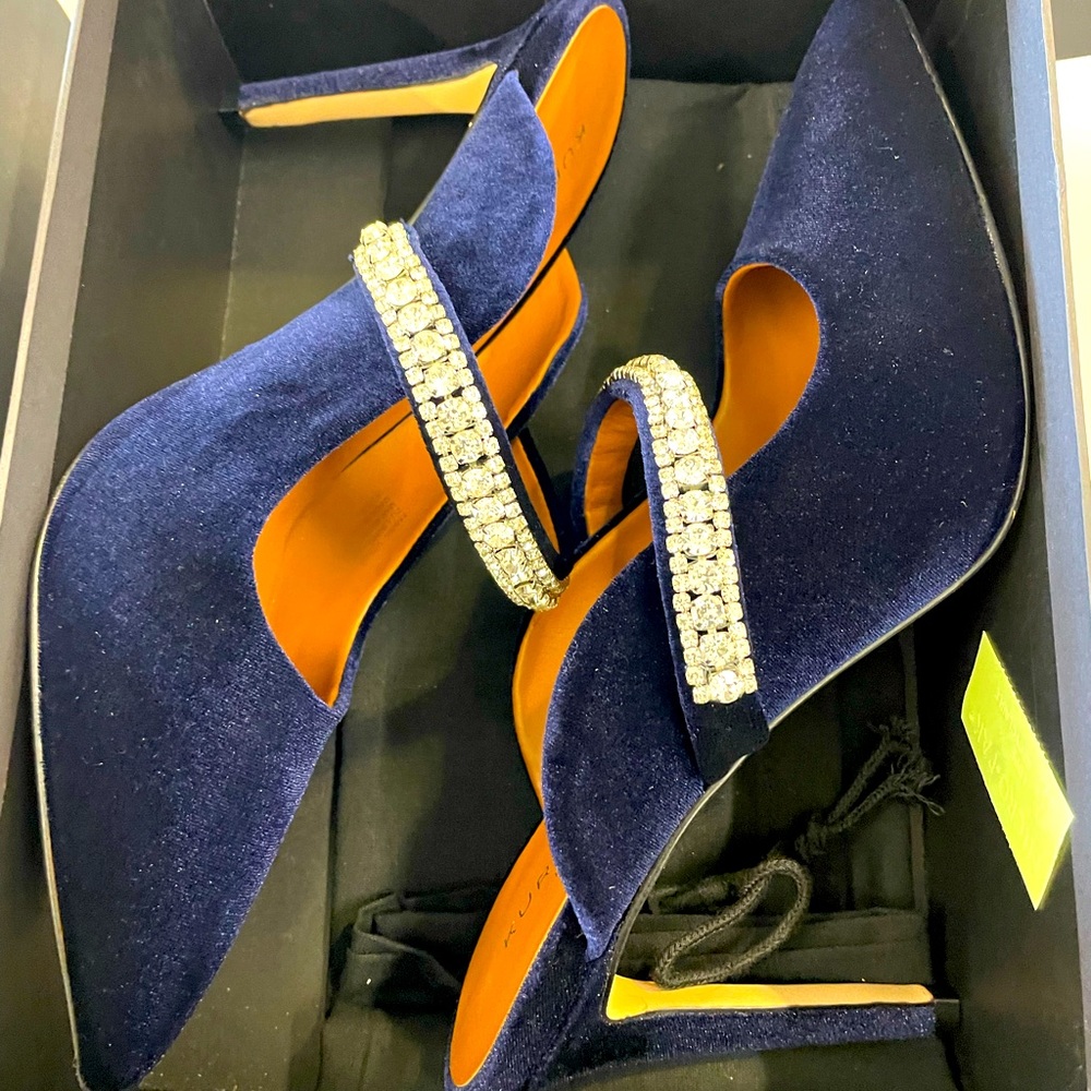 K. GEIGER OF LONDON WOMAN BLUE SUEDE/ VELVET HEEL SHOE W/ DUST BAG